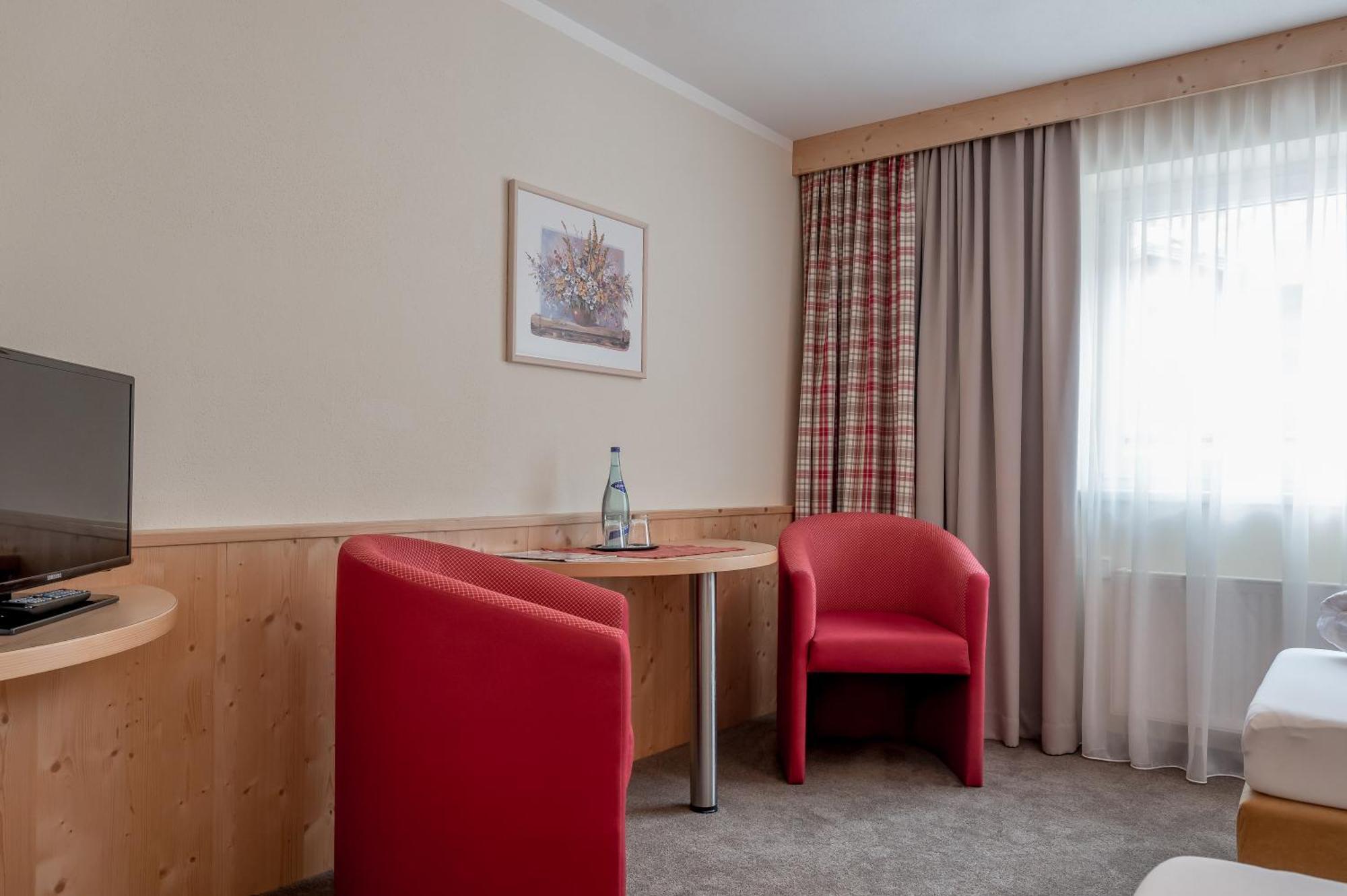 Burghotel Alpengluehn Obergurgl Room photo